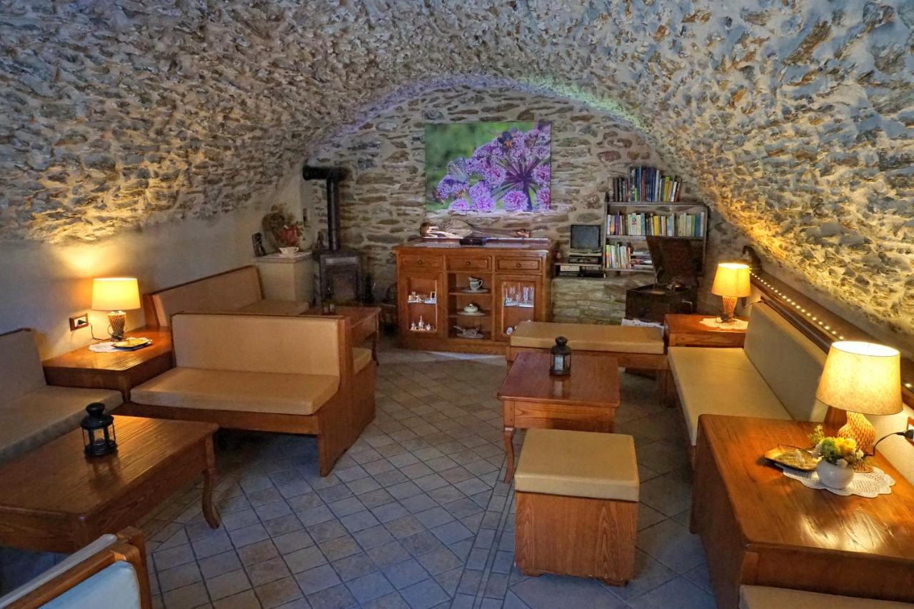 Pensione Albergo Diffuso Ceaglio Valle Maira Marmora Eksteriør billede